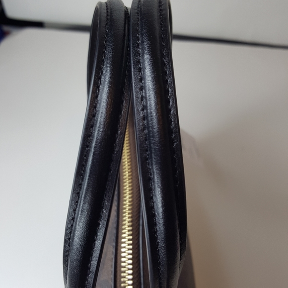 Coach Signature Leather Crossbody bag. - Picture 8 of 9